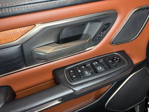 Used 2019 RAM 1500 Laramie Longhorn AWD/4WD image 15