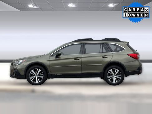 Used 2018 Subaru Outback 3.6R Limited AWD/4WD image 2