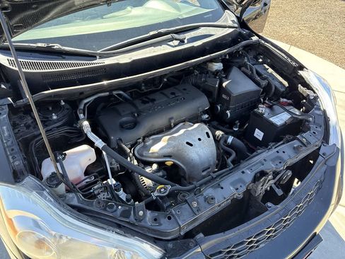 Used 2011 Toyota Matrix S image 7