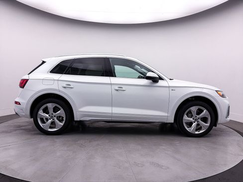 Used 2023 Audi Q5 2.0T Premium Plus AWD/4WD image 43