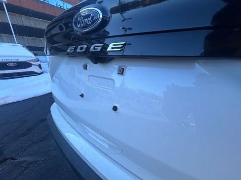 Used 2023 Ford Edge SEL w/ Convenience Package image 8