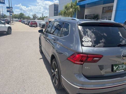 Used 2022 Volkswagen Tiguan SEL R-Line AWD/4WD image 6