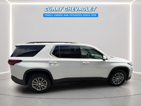 Used 2024 Chevrolet Traverse LT w/ LPO, Cargo Package AWD/4WD image 14