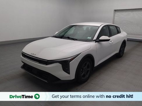 Used 2025 Kia K4 FWD image 1