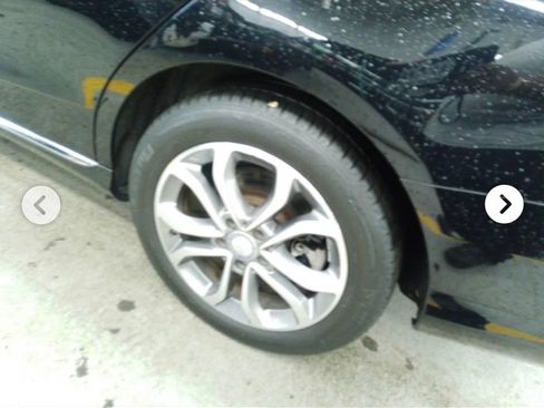 Used 2017 Mercedes-Benz C 300 4MATIC Sedan image 9
