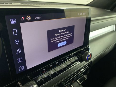 Used 2024 Chevrolet Colorado LT w/ LT Convenience Package III image 17