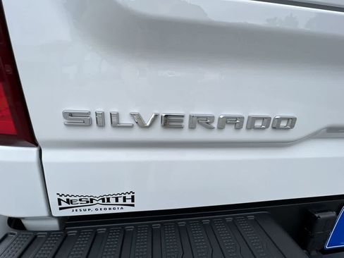 Used 2022 Chevrolet Silverado 1500 LT Trail Boss w/ LT Trail Boss Premium Package image 31