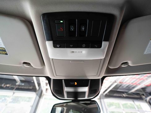 Used 2023 Nissan Rogue SL AWD/4WD image 18