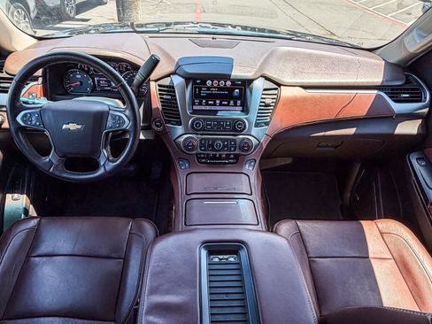 Used 2018 Chevrolet Suburban Premier RWD image 11