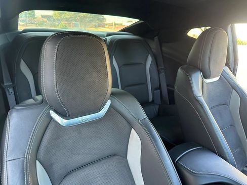 Used 2017 Chevrolet Camaro SS RWD image 21
