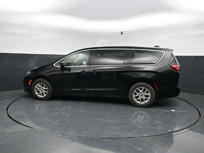 Used 2024 Chrysler Pacifica Touring-L