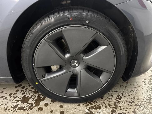 Used 2023 Tesla Model 3 Standard Range RWD image 29