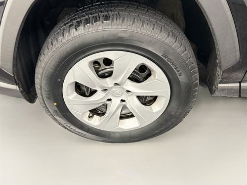 Used 2025 Toyota RAV4 LE FWD image 11