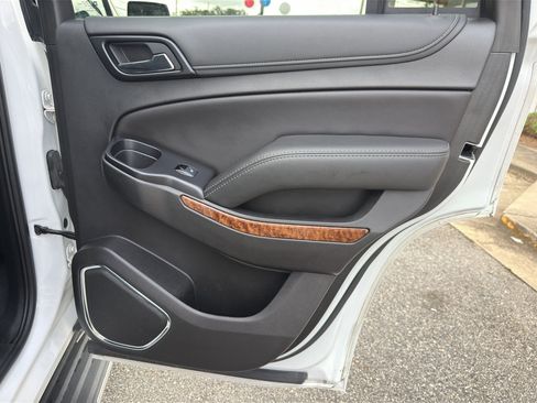 Used 2019 Chevrolet Tahoe Premier RWD image 35