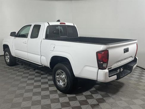 Certified 2023 Toyota Tacoma SR w/ SR Convenience Package image 5