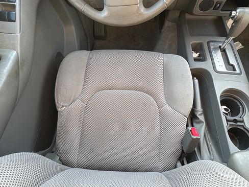 Used 2014 Nissan Frontier SV RWD image 20