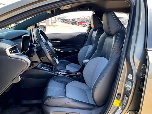 Used 2019 Toyota Corolla XSE image 8