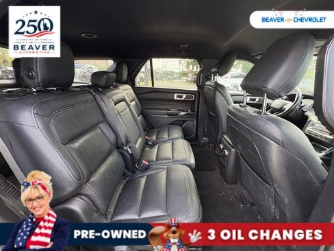 Used 2020 Ford Explorer XLT RWD image 11