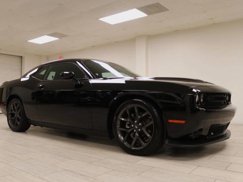 Used 2022 Dodge Challenger GT w/ Driver Convenience Group image 5