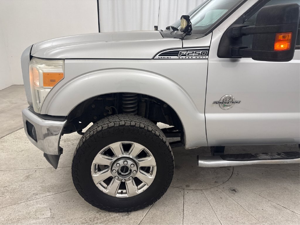 Used 2015 Ford F250 Lariat w/ Lariat Ultimate Package AWD/4WD image 11