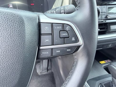 Used 2024 Toyota Grand Highlander AWD image 15