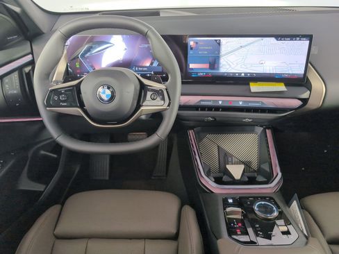 Used 2025 BMW X3 xDrive30i w/ Premium Package image 4