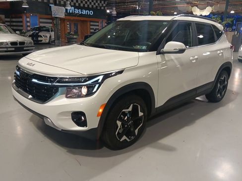 Used 2025 Kia Seltos EX w/ EX Sunroof Package AWD/4WD image 9