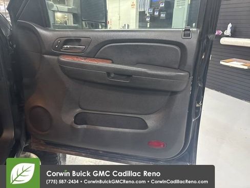 Used 2007 Chevrolet Silverado 3500 LTZ w/ Suspension Package, Off-Road image 31