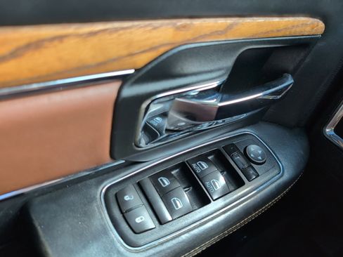 Used 2018 RAM 2500 Longhorn image 14