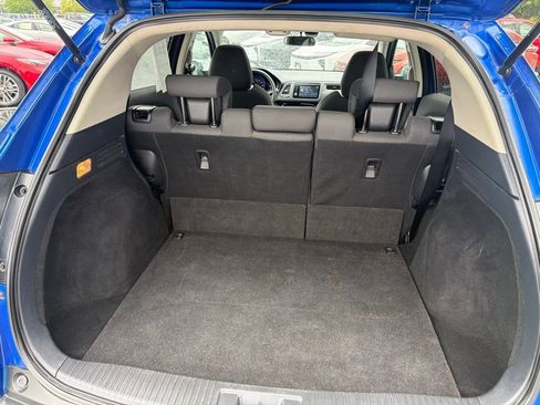 Used 2022 Honda HR-V EX image 8