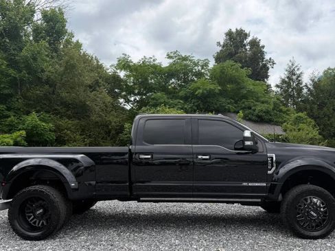 Used 2022 Ford F450 Platinum w/ FX4 Off-Road Package AWD/4WD image 9