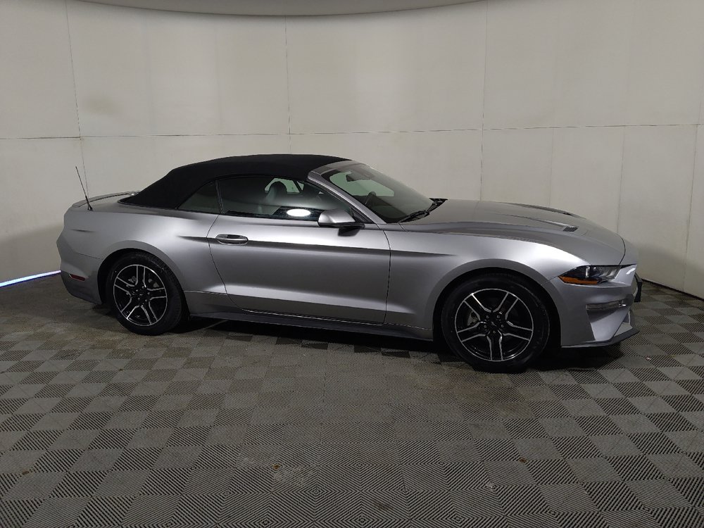 Used 2022 Ford Mustang Premium RWD image 11