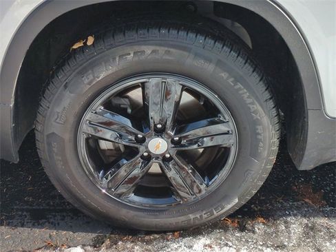 Certified 2019 Chevrolet Trax LT w/ LT Convenience Package image 31