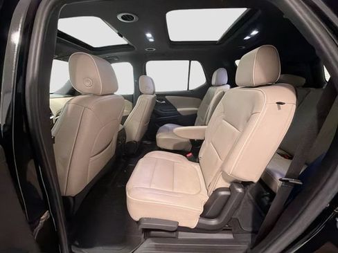 Used 2023 Chevrolet Traverse Premier AWD/4WD image 21