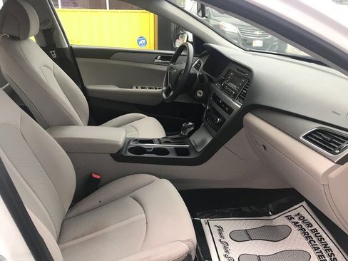 Used 2017 Hyundai Sonata SE FWD image 26