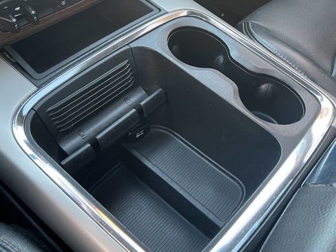 Used 2017 RAM 2500 Laramie w/ Sport Appearance Group image 27