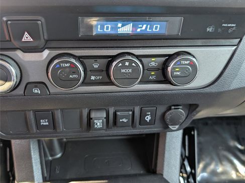 Used 2023 Toyota Tacoma TRD Off-Road AWD/4WD image 23