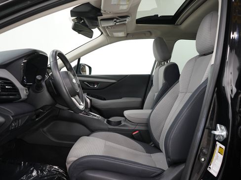 Used 2025 Subaru Outback Premium AWD/4WD image 22