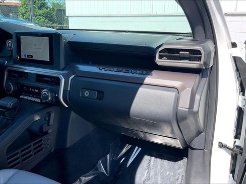 Used 2025 Toyota Tacoma SR5 RWD image 21