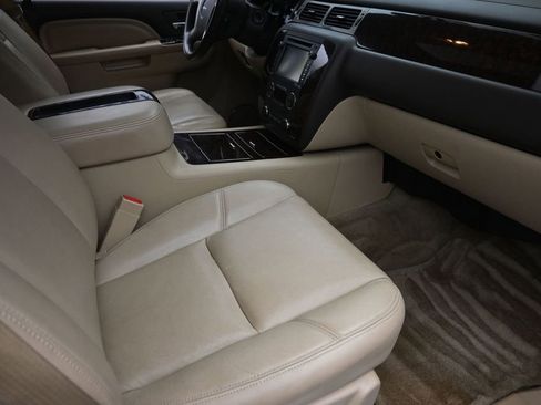 Used 2014 GMC Yukon Denali AWD/4WD image 7