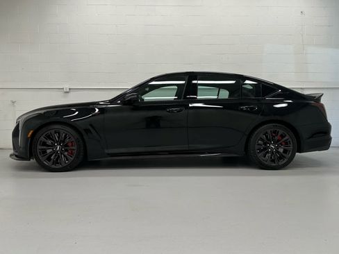 Used 2026 Cadillac CT5 V Blackwing w/ Carbon Fiber 2 Package RWD image 3