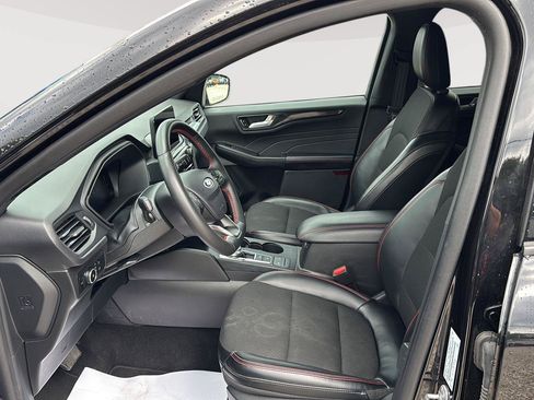 Used 2025 Ford Escape ST-Line Select AWD/4WD image 12