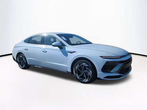 New 2026 Hyundai Sonata SEL FWD image 2