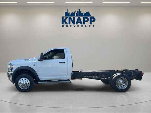 Used 2024 RAM 5500 Tradesman w/ Chrome Appearance Group RWD image 2