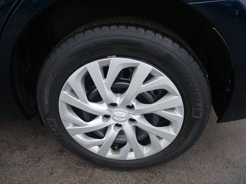 Used 2019 Toyota Corolla LE image 31