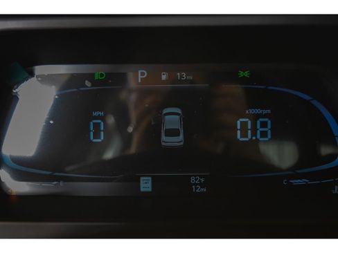 New 2025 Hyundai Elantra Sport FWD image 17