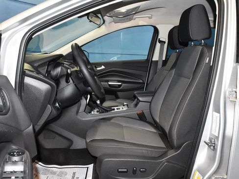 Used 2017 Ford Escape SE FWD image 6