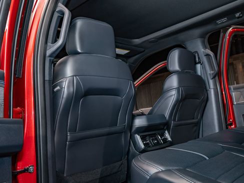 Used 2025 Ford F350 Platinum image 27