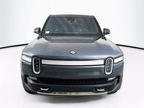 Used 2022 Rivian R1T Launch Edition image 2