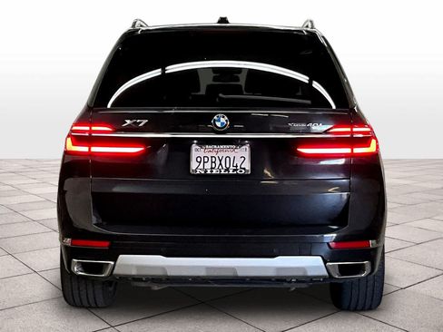 Used 2025 BMW X7 xDrive40i AWD/4WD image 7